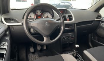 Peugeot 207 1.4 HDi Trendy completo